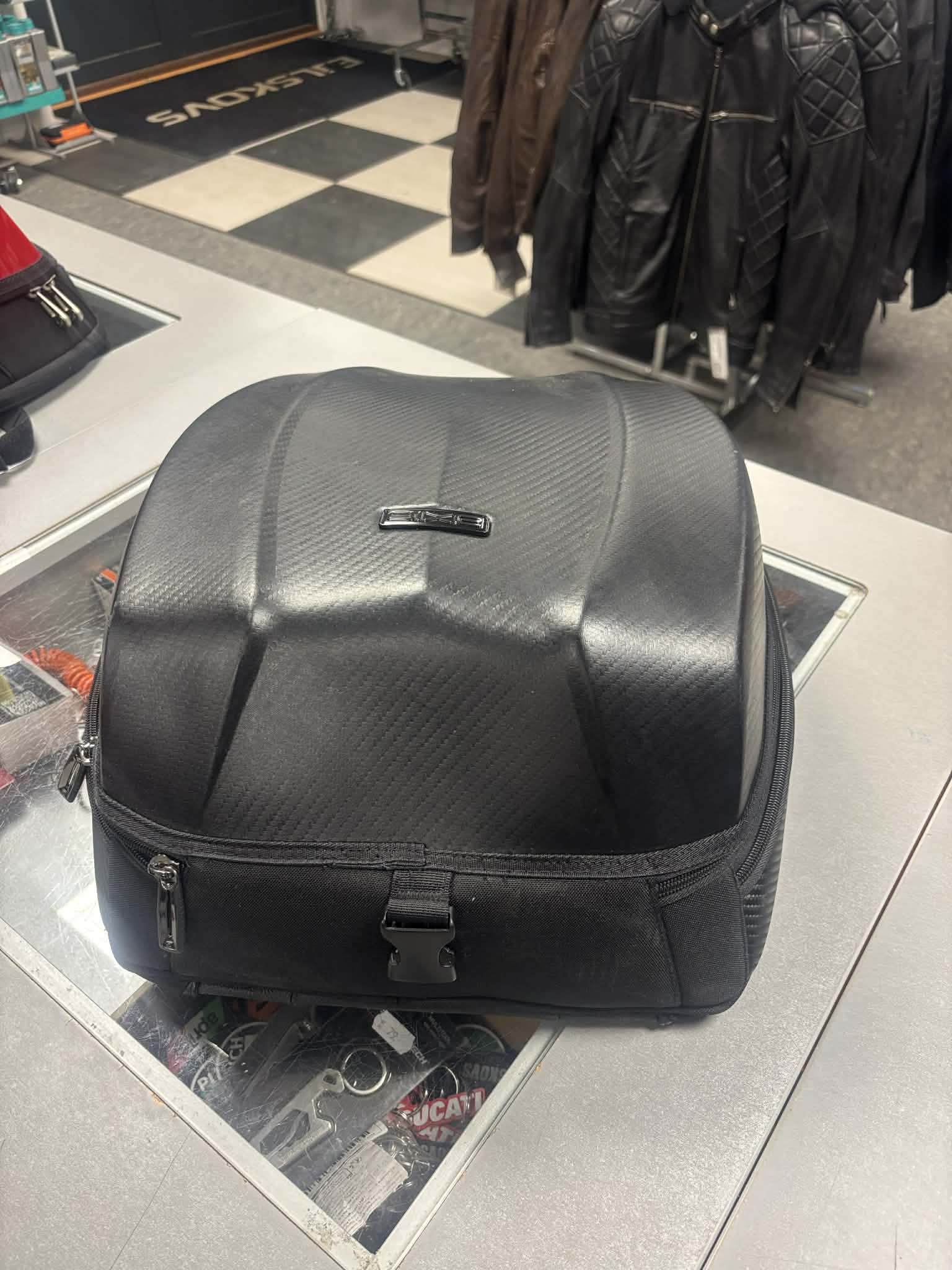 Axio Magnet Tanktaske matt carbon Magnet