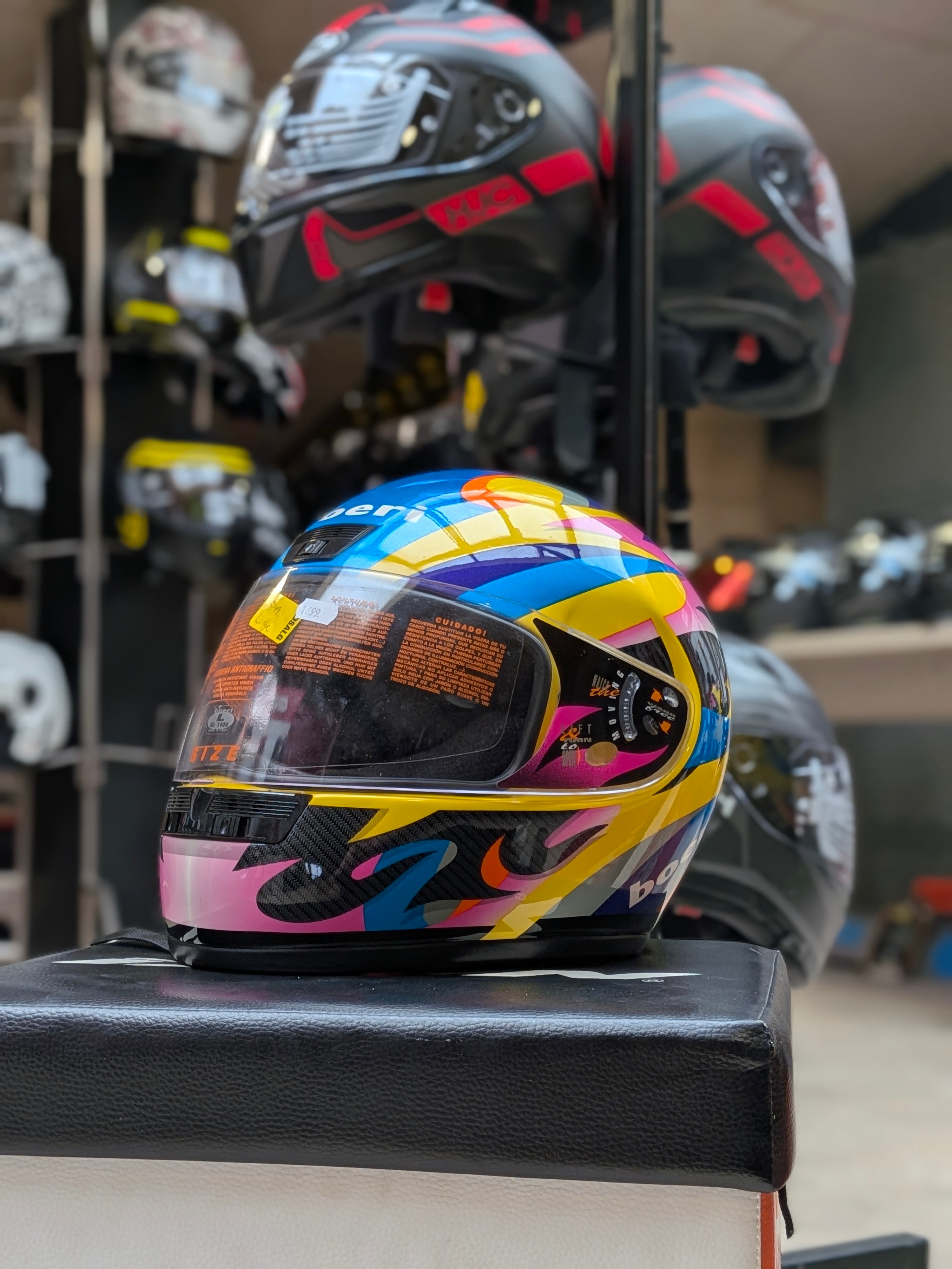 Boeri Retro Full-Face Hjelm Regnbue Design