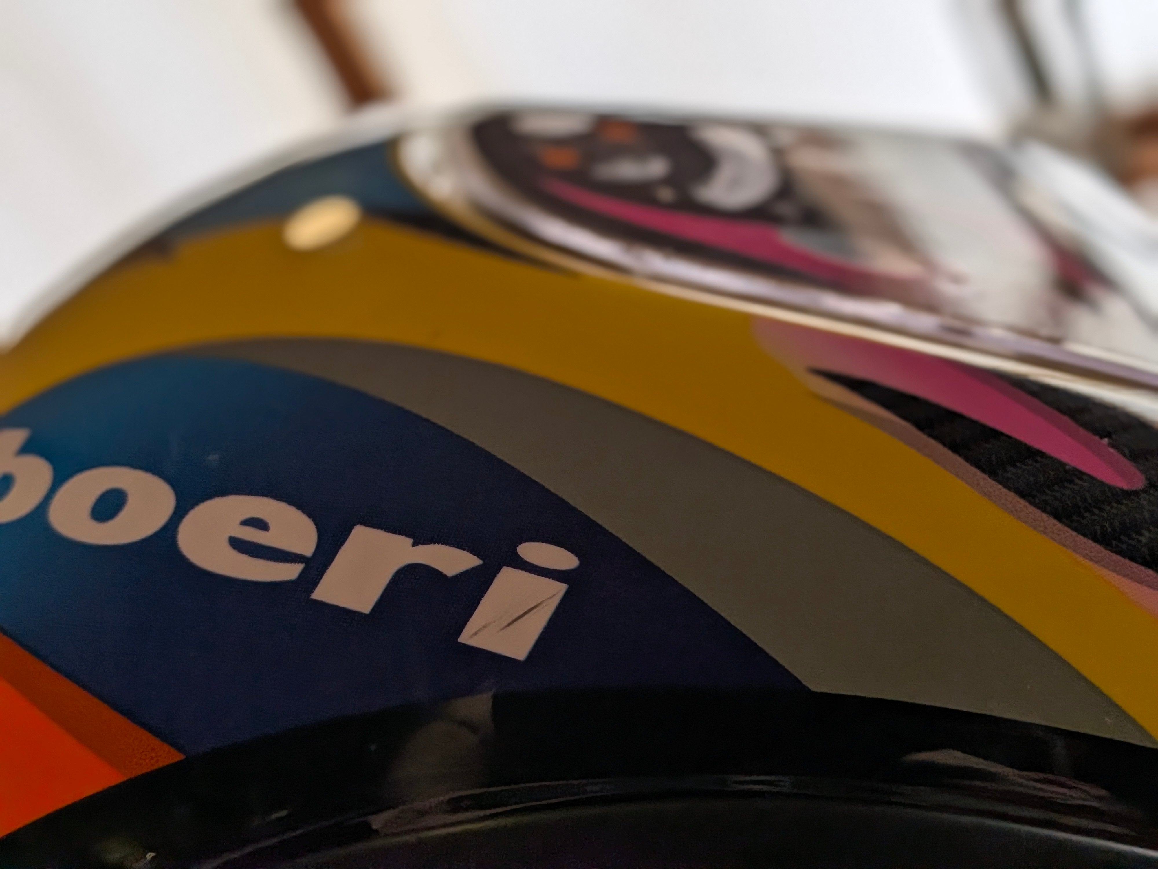 Boeri Retro Full-Face Hjelm Regnbue Design