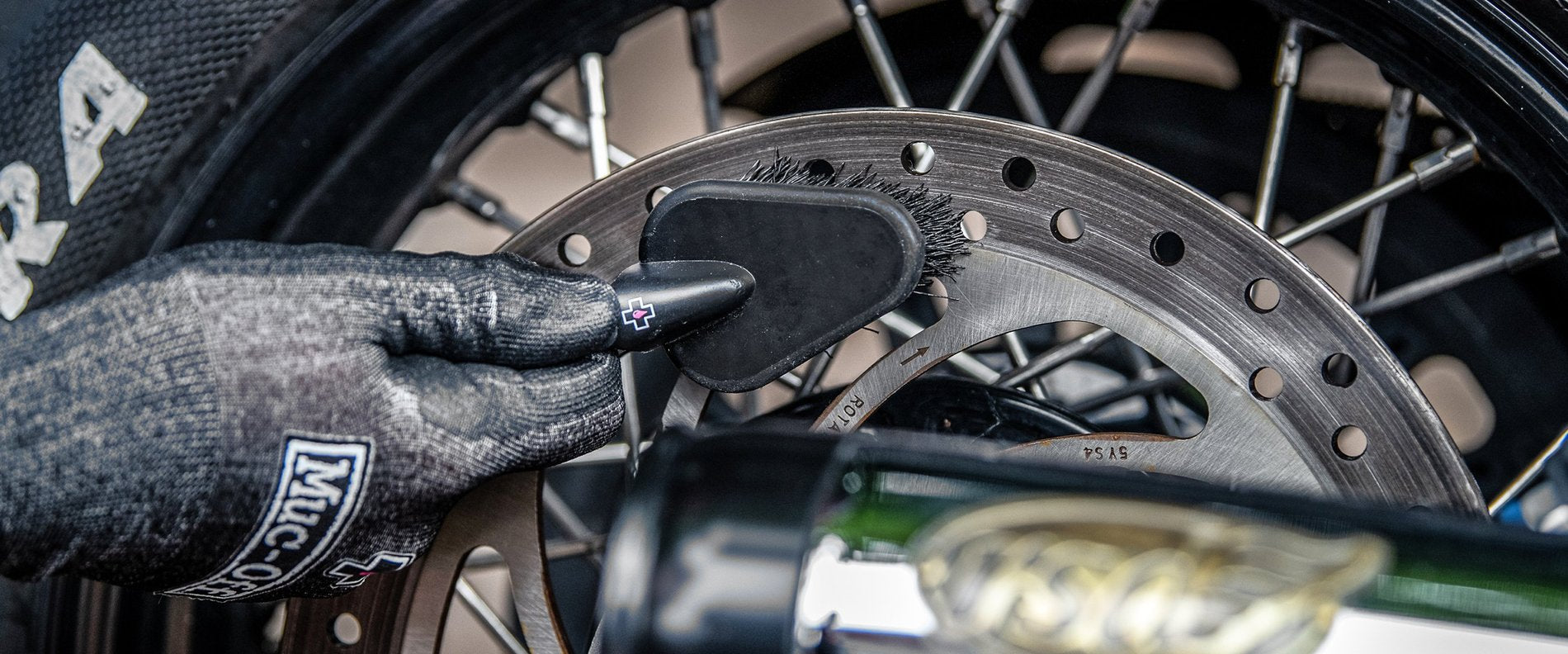 MUC-OFF DETALJE BØRSTE Muc-off